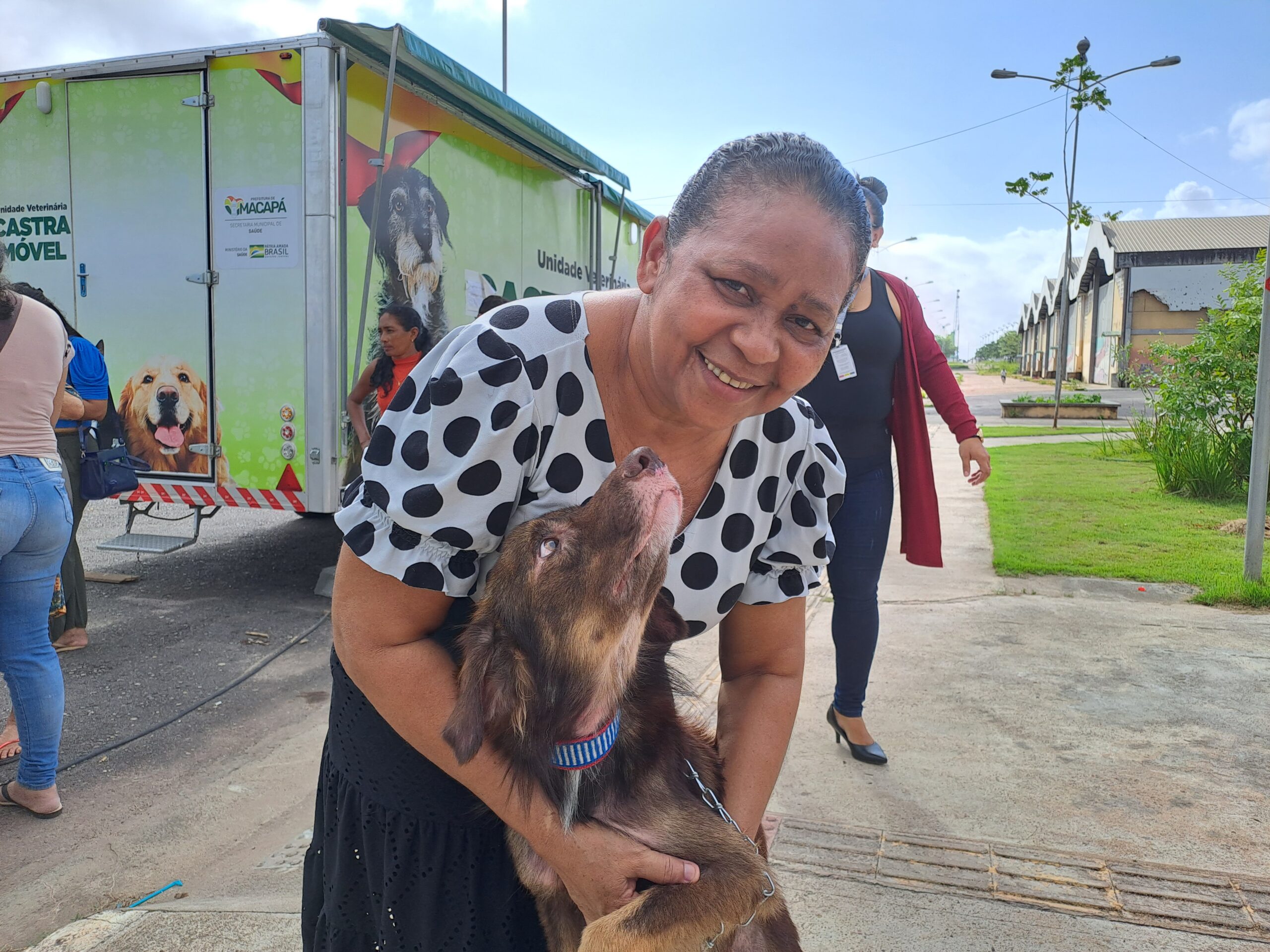 “Penso na saúde e no bem-estar dele”, diz tutora durante ação do Castramóvel Itinerante – Prefeitura Municipal de Macapá