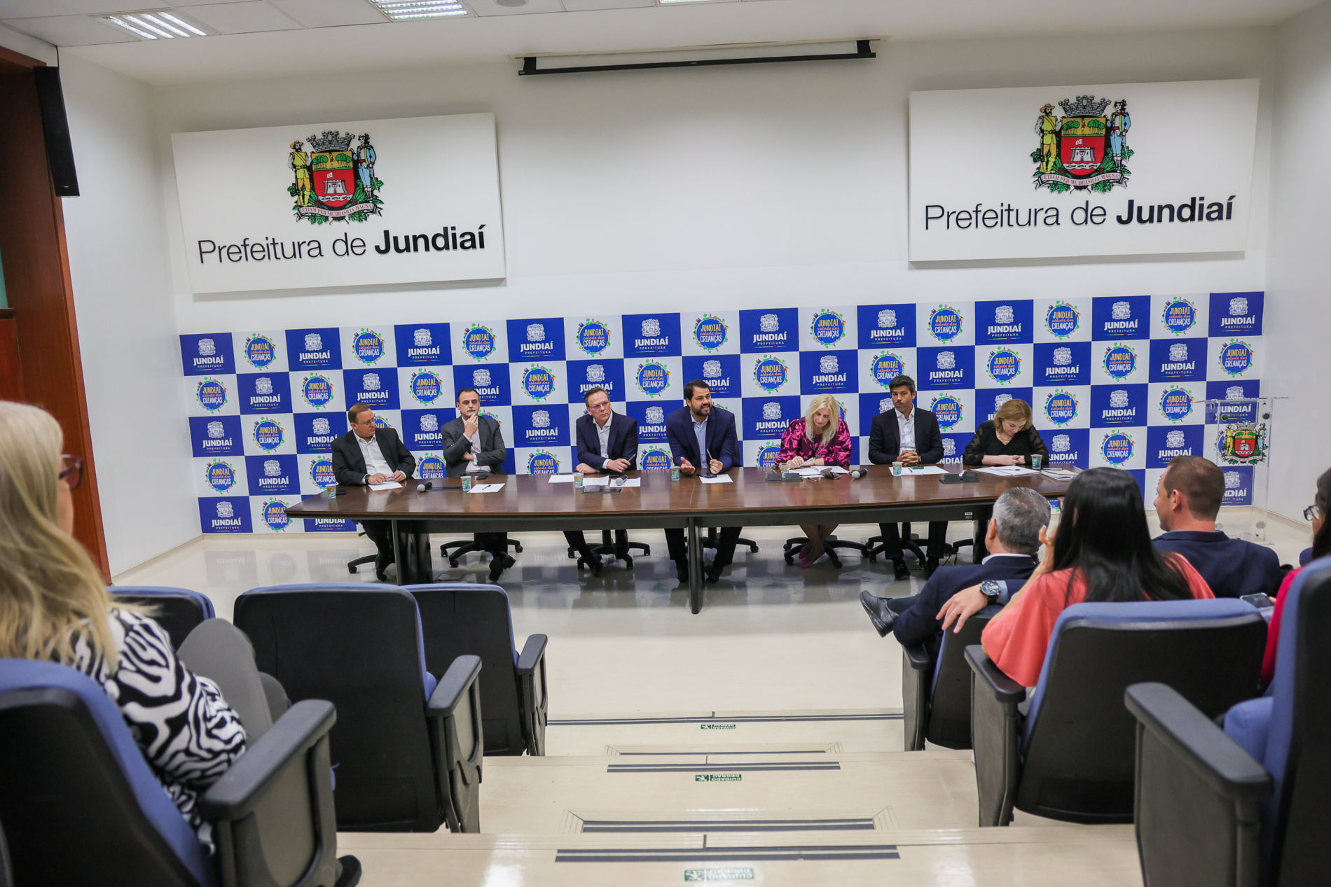 Administração promove diálogo com servidores públicos