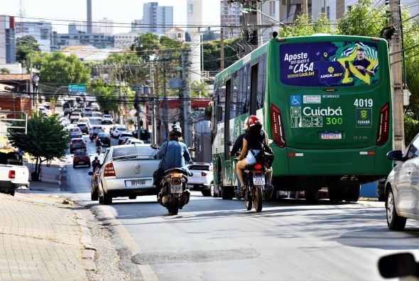 Prefeitura de Cuiab | Avenida General Valle passar por recapeamento para implantao de faixa exclusiva de nibus