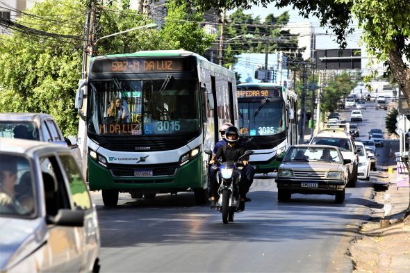Prefeitura de Cuiab | Faixas exclusivas de nibus funcionaro somente por duas horas nos horrios de pico de segunda a sexta; aos sbados somente pela manh
