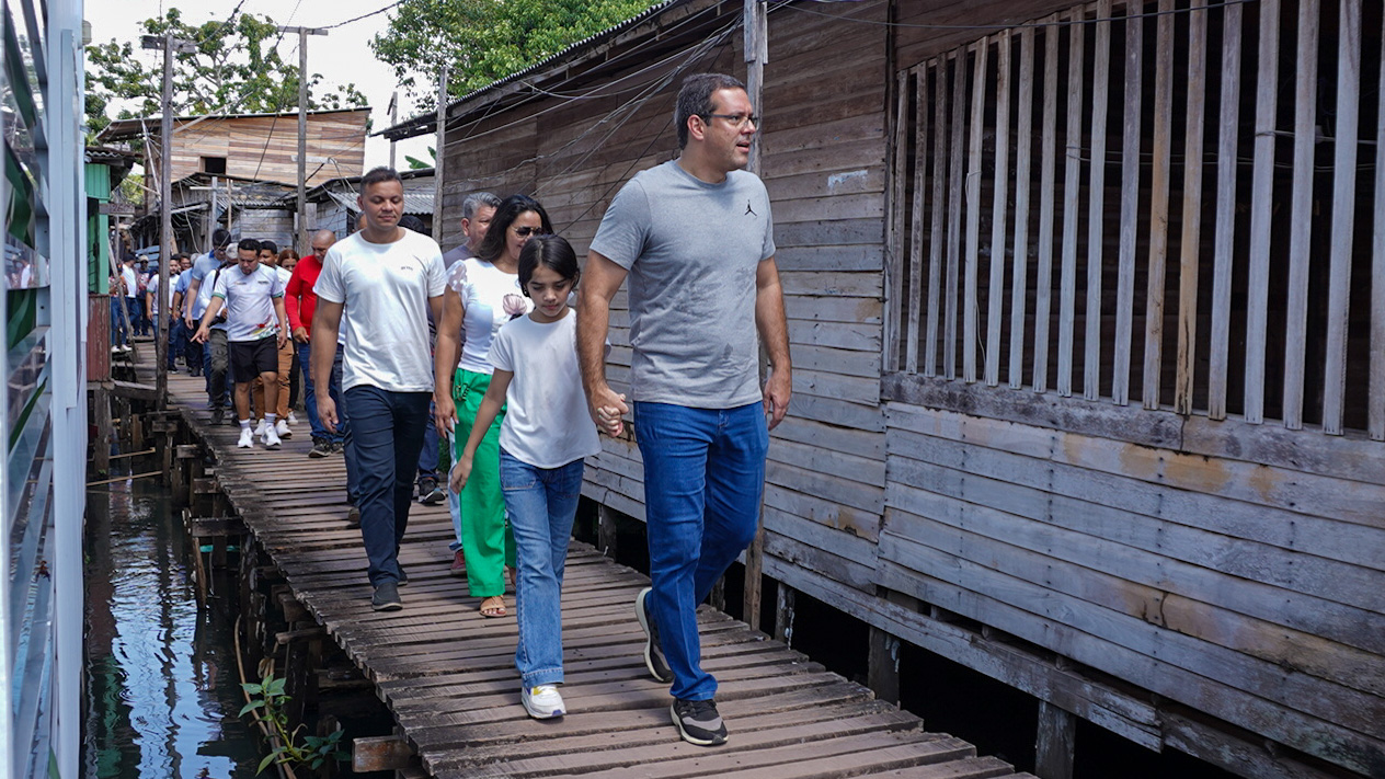 Dr. Furlan vistoria obras estruturantes e assina ordem de serviço para revitalização de passarela – Prefeitura Municipal de Macapá