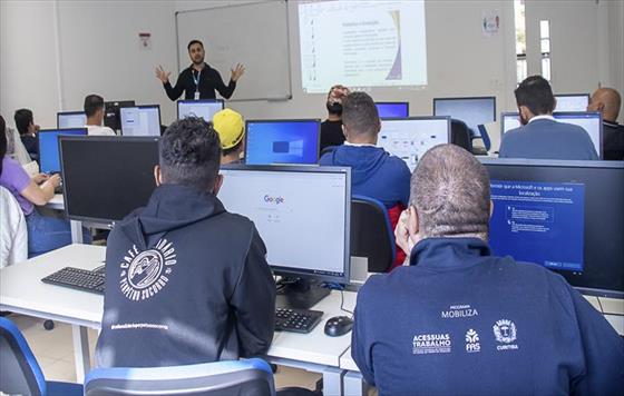 Liceu abre cursos gratuitos de beleza e manuteno de eletrodomsticos