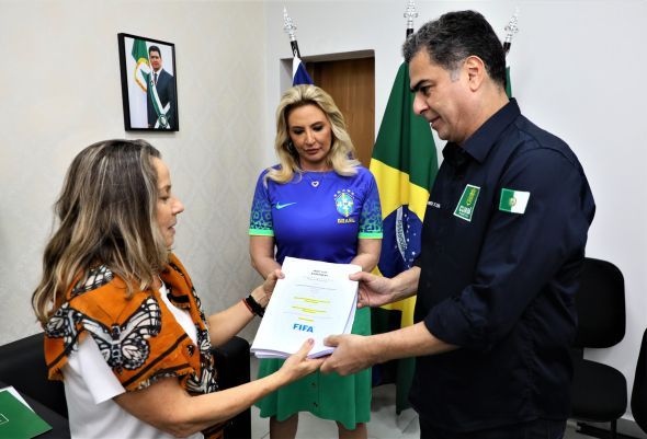 Prefeitura de Cuiab | "Conte com Cuiab, conte com a nossa gesto, com o nosso apoio e entusiasmo", declara o prefeito ao receber a coordenadora da candidatura do Brasil para a Copa do Mundo Feminina de 2027