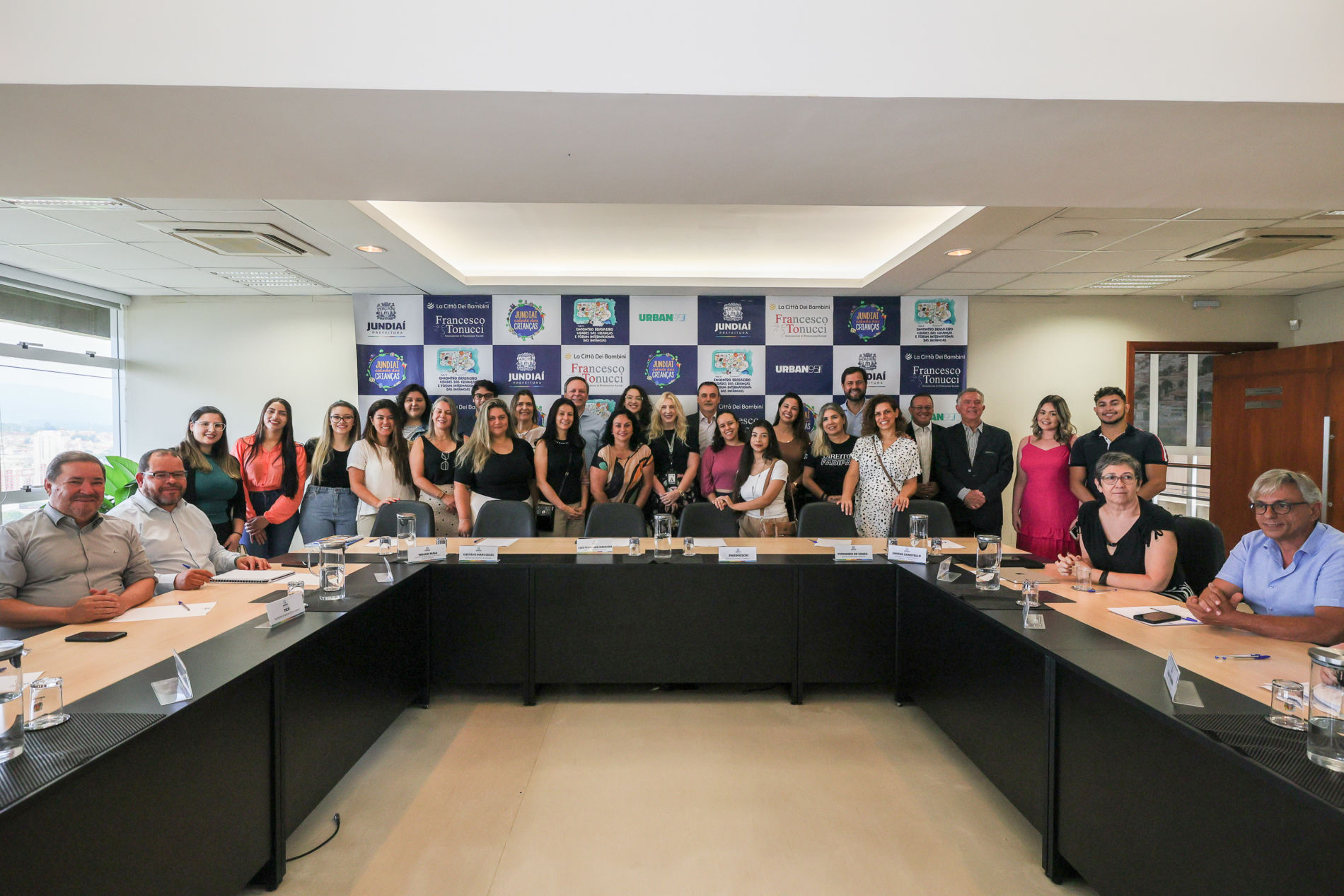 Alunos de Direito Administrativo da UniAnchieta visitam a Prefeitura de Jundiaí
