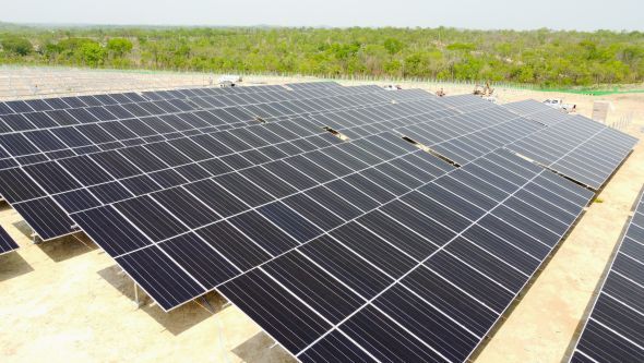 Prefeitura de Cuiab | Sugesto de Pauta: Vice-prefeito vistoria obra da primeira usina de usinar de energia solar de Cuiab