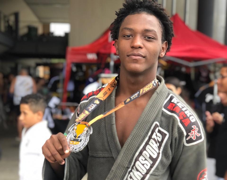 Alunos do projeto Boa Guarda conquistam três medalhas em competição de jiu-jitsu na Arena da Juventude, em Deodoro - Prefeitura da Cidade do Rio de Janeiro