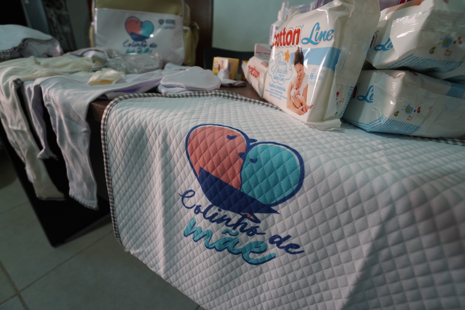 Prefeitura entrega 60 kits natalidade pelo Projeto Colinho de Mãe
