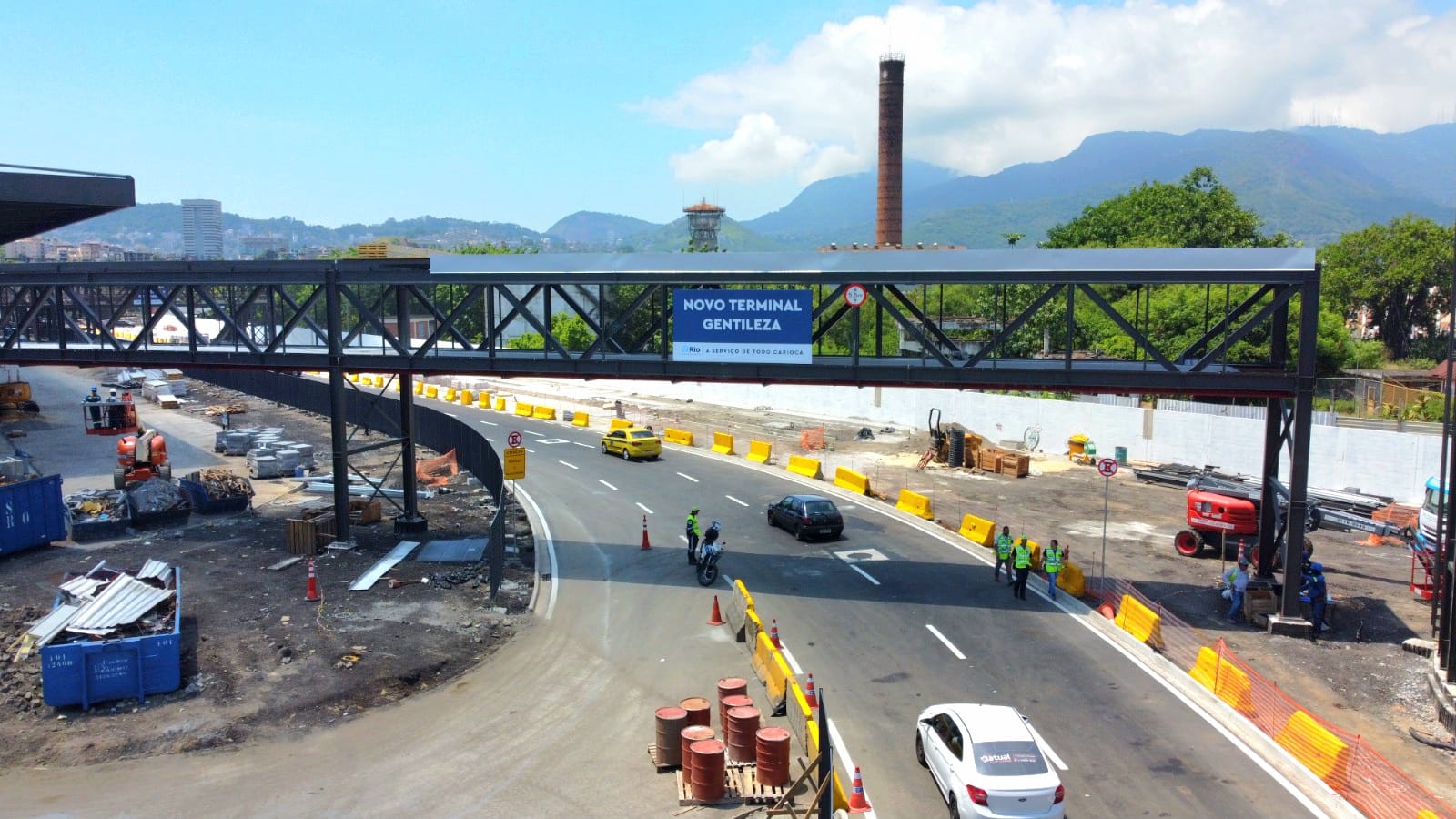 CET-Rio divulga balanço do 1º dia útil da liberação do trecho da Avenida Brasil de acesso à Avenida Francisco Bicalho - Prefeitura da Cidade do Rio de Janeiro