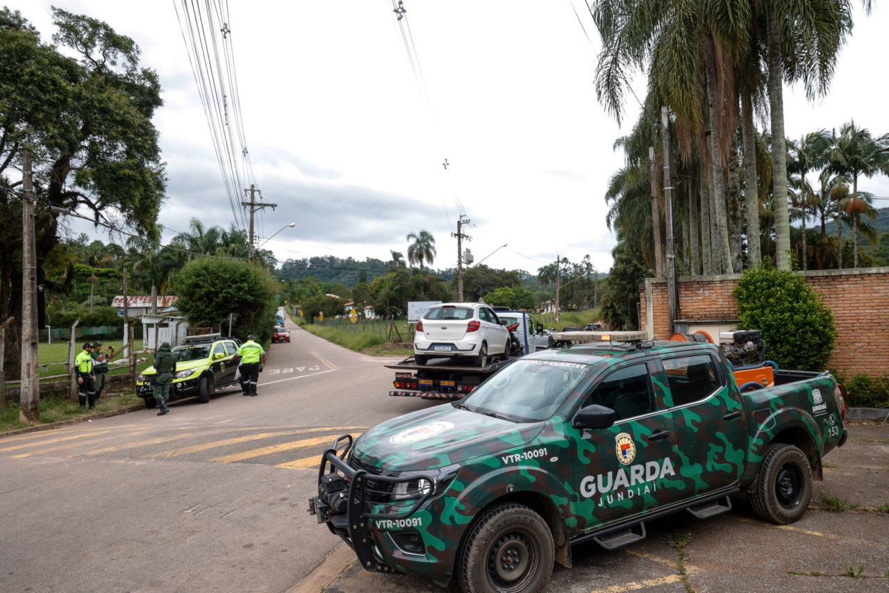 Operação fiscaliza e orienta visitantes irregulares na Serra do Japi