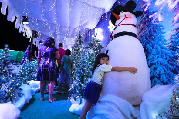 Prefeitura de Cuiab | Natal da Gente 2023 leva o encantamento, uma carreta de luz, Papai Noel e muito mais para o bairro Parque Cuiab