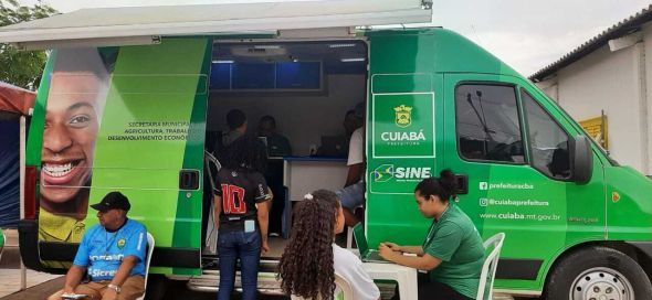 Prefeitura de Cuiab | Van do Sine da Gente leva oportunidades de emprego comunidade do bairro Coophema e regio nessa tera-feira (05)