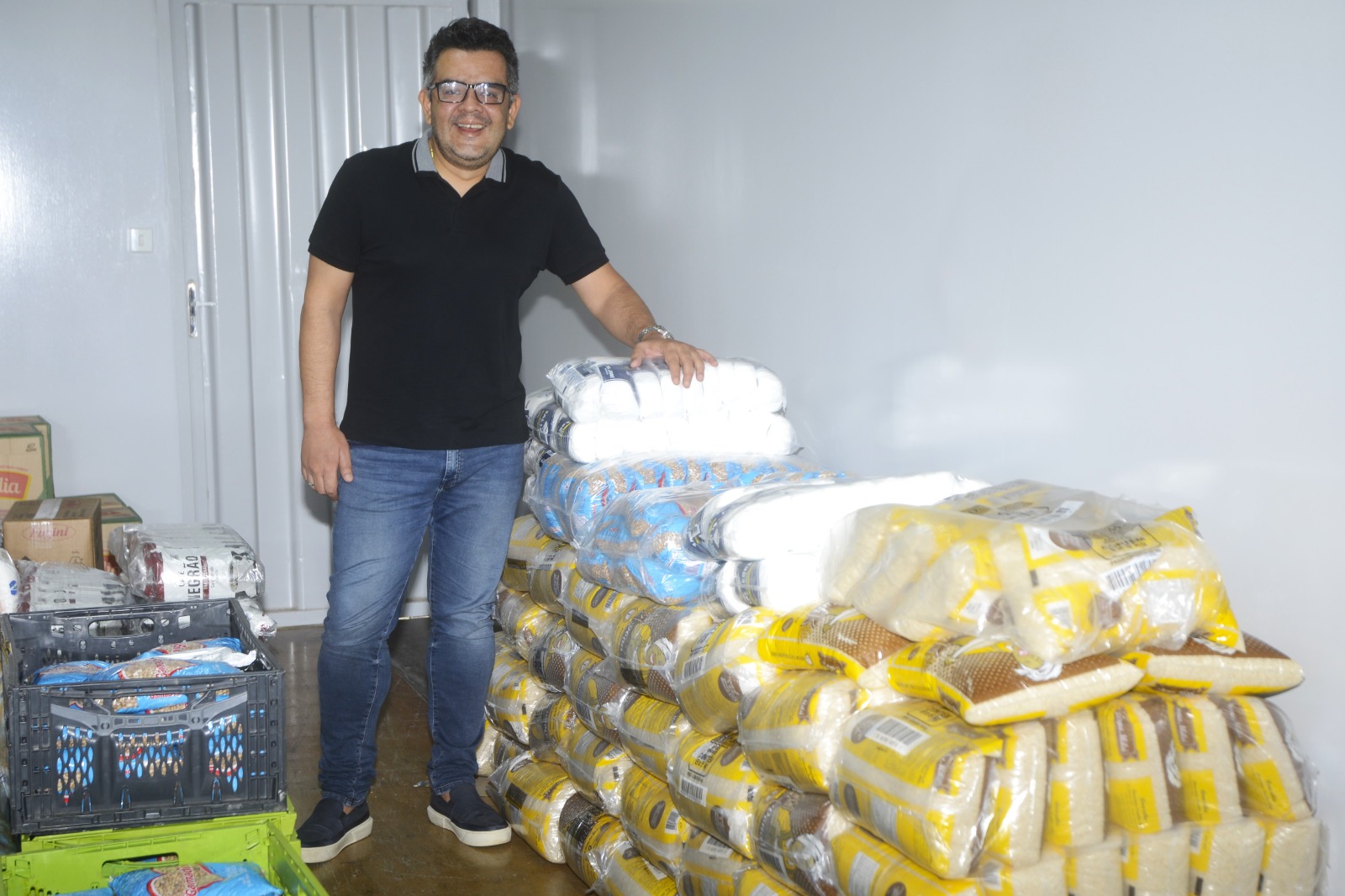 Rede Boa Supermercados faz doação de 2 toneladas de alimentos ao Funss