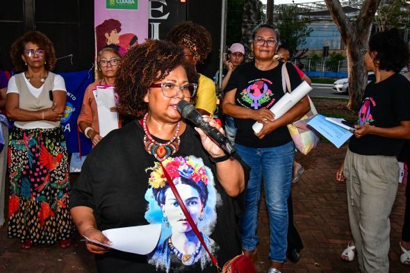 Prefeitura de Cuiab | Centro de referncia para mulher anunciado em manifesto contra violncia domstica