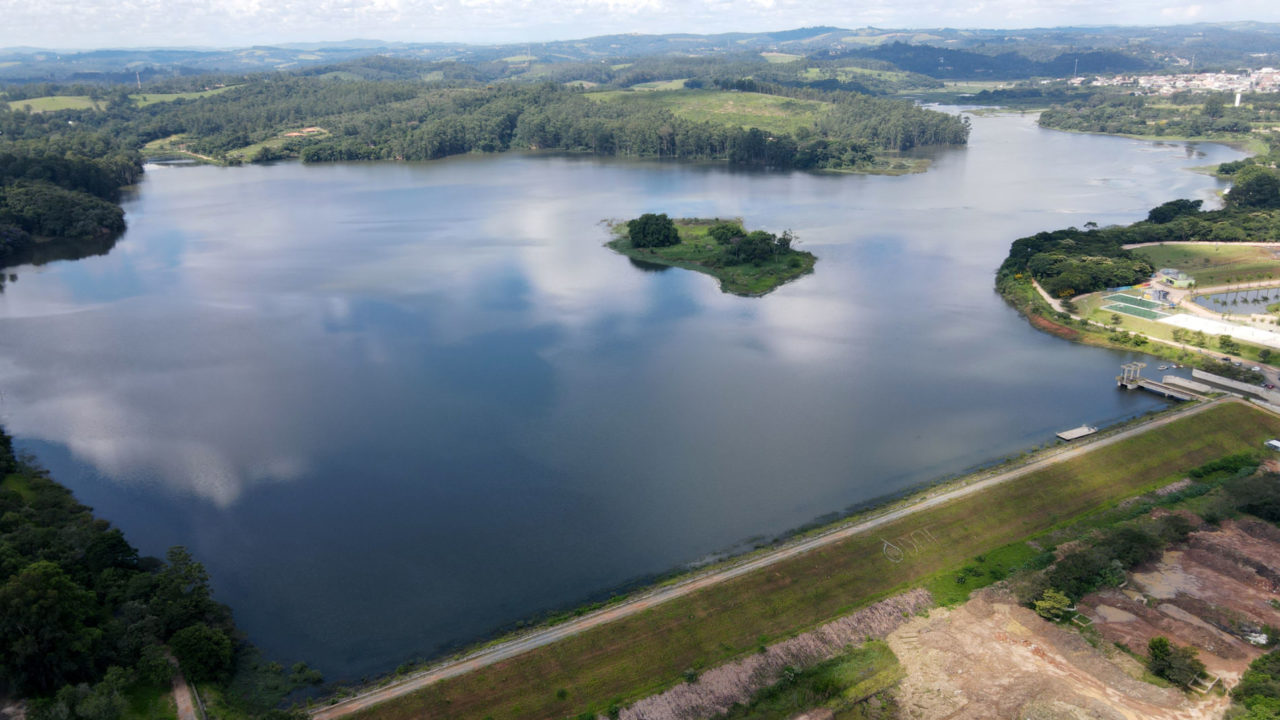 DAE realiza controle de peixes nas represas de Acumulação e de Captação