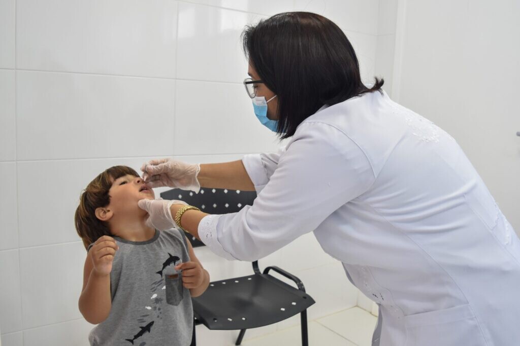 É importante atualizar a caderneta de vacinação para volta às aulas