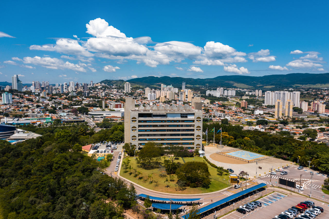 Governo entrega mensagem com panorama da cidade à Câmara Municipal