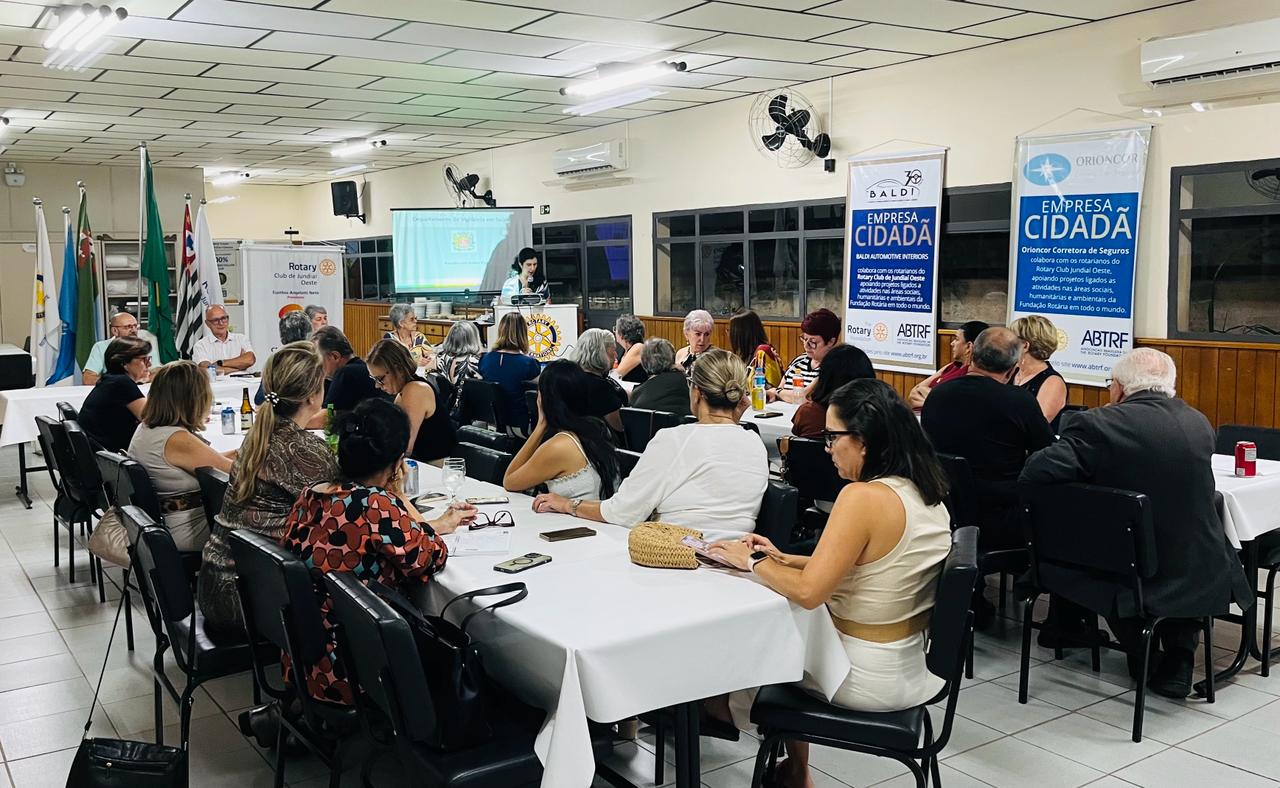 Saúde destaca ações preventivas contra a dengue em reunião com diretorias dos Rotary
