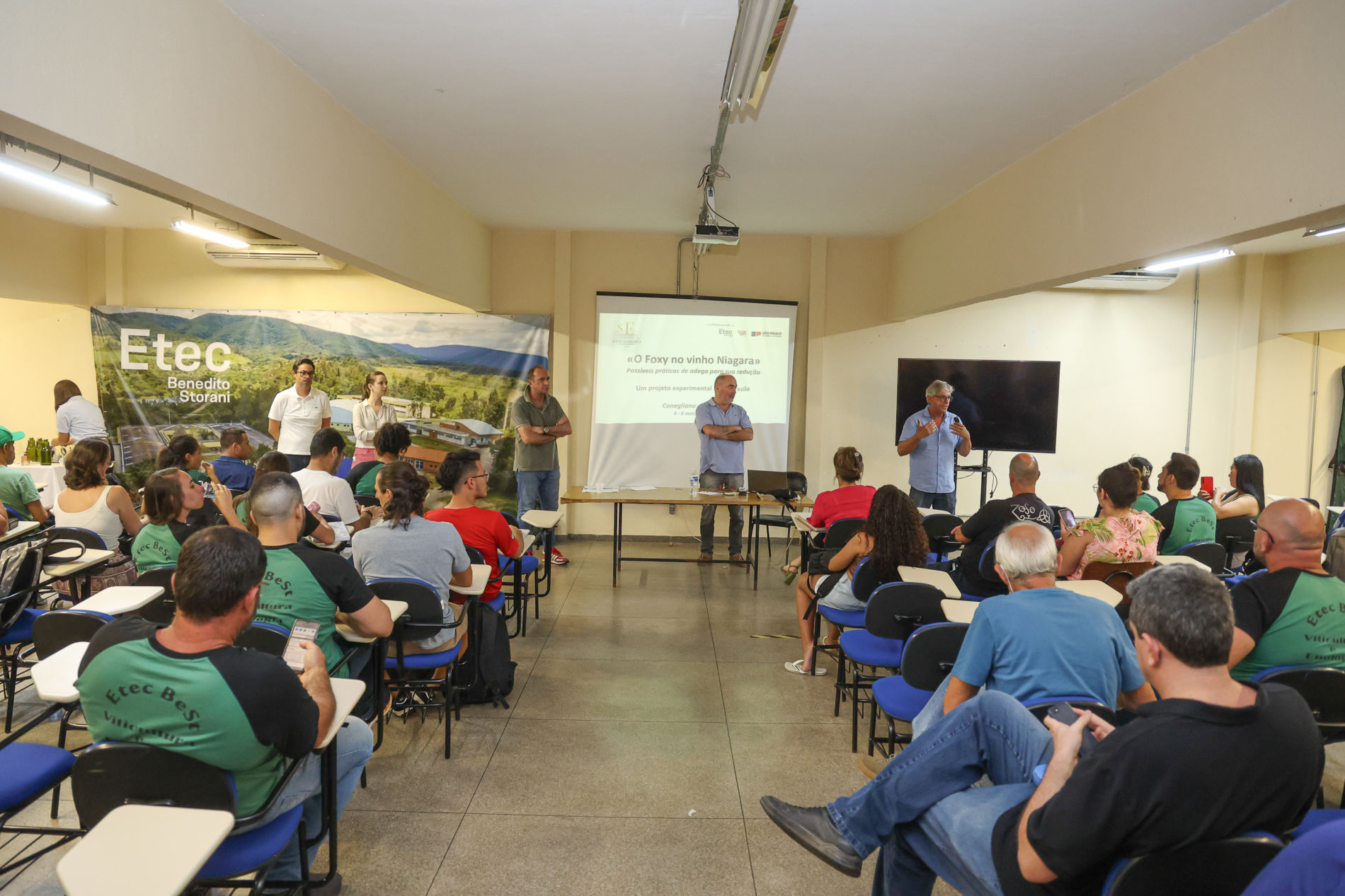 Primeira aula experimental da parceria Itália-Brasil é realizada no Centro de Enologia de Jundiaí